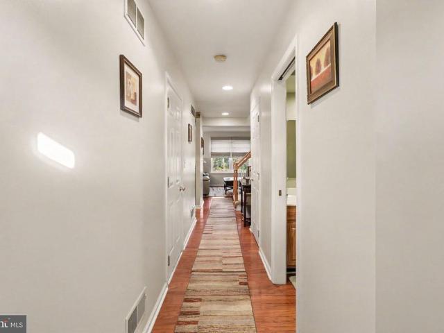 872 Woodridge Drive