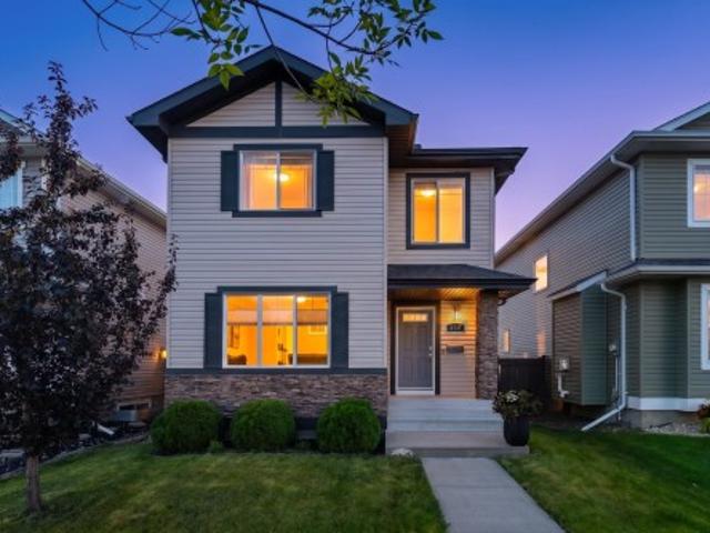 8737 A Avenue Nw, Edmonton, AB, T5Z 0G6 house for sale | Listing ID E4505 | Royal LePage