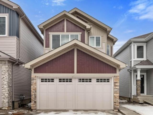 8732 Avenue Nw, Edmonton, AB, T5Z 0S8 house for sale | Listing ID E4476 | Royal LePage