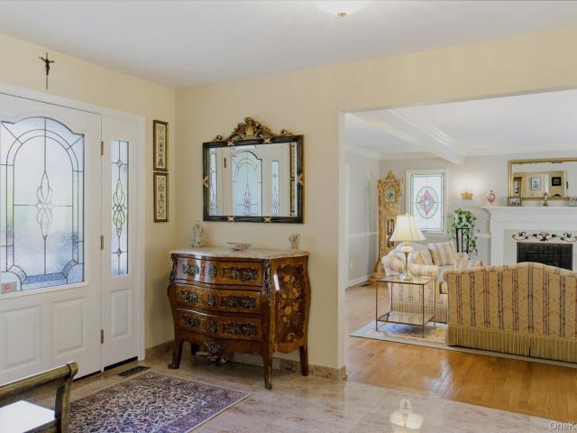 873 Oyster Bay Road