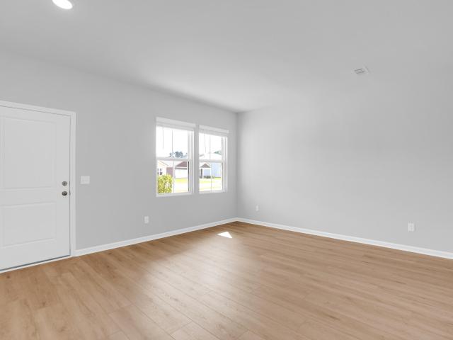 873 Meadowbrook Lane
