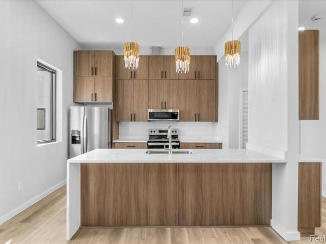 8744 SECOND Avenue # Unit 4