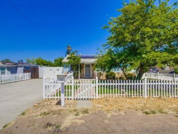 8749 Cottonwood Ave, Santee, CA 92071 | MLS #260001