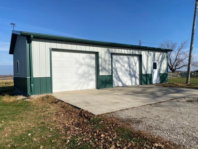 8742 E 1300th Street