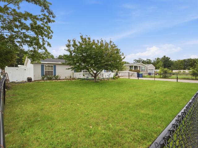 874 Crestwood Lane