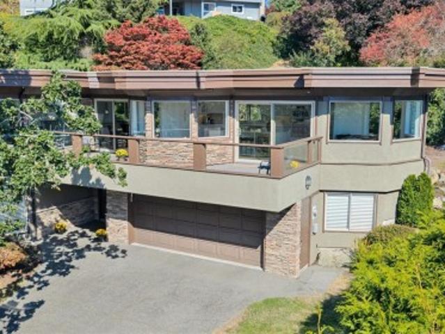 874 Kentwood Lane, Saanich, BC, V8Y 3C6 house for sale | Listing ID 1049 | Royal LePage