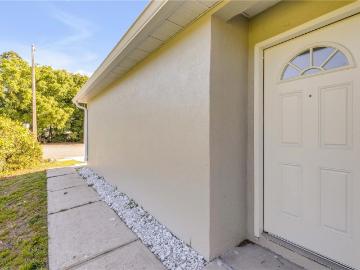 8757 Claiborne Ct, Orlando, FL 32825 | MLS #V4948
