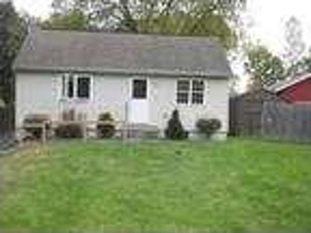 $875 / 2br 864ftÂ² Just remodeled 1 family house Quiet/Dead End St