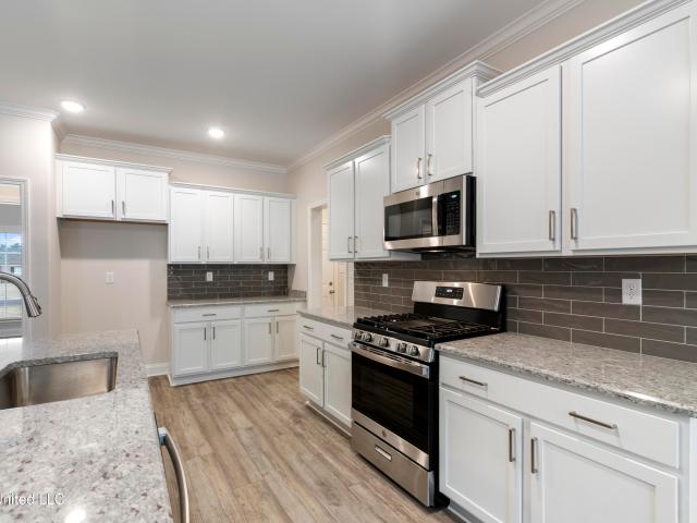875 Hazelwood Drive