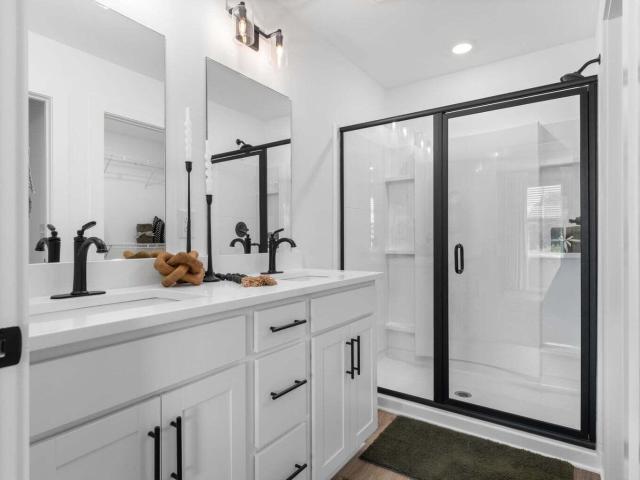 876 Gardenview Way