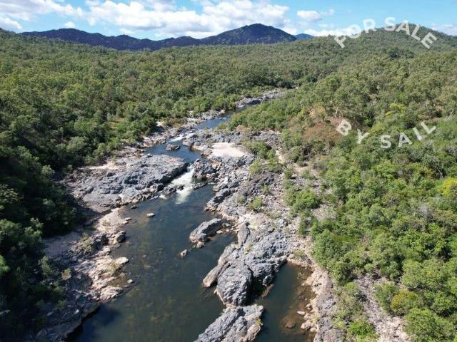 877 Acres with 2km of Little Annan River Frontage