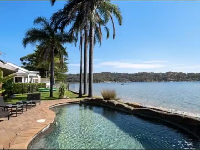 877 Barrenjoey Road, Palm Beach House for rent Listed by Sien.