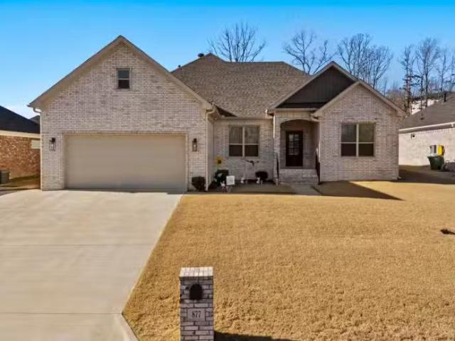 877 MILLERS GLEN DR, SHERWOOD, AR 72120