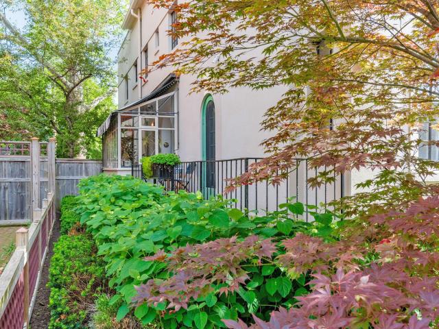 878 Franklin Avenue