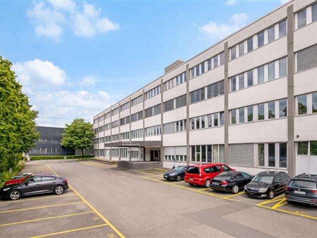 878 m² Büro und Gewerbefläche in Cham – flexibel kombinierbar