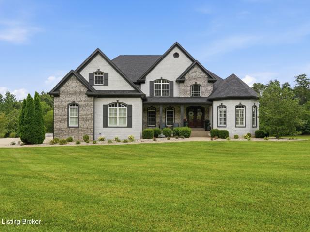 878 Woodsdale Farm Dr