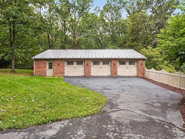 8798 centerville rd