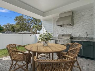 879 53rd Ave N, St. Petersburg, FL 33703 | MLS #TB8485