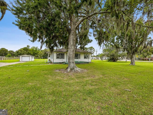 879 Charlie Smith Sr Highway