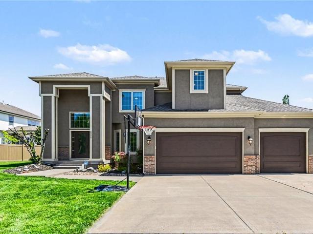 8804 SE 1st St, Lee's Summit, MO 64064 | MLS #2613