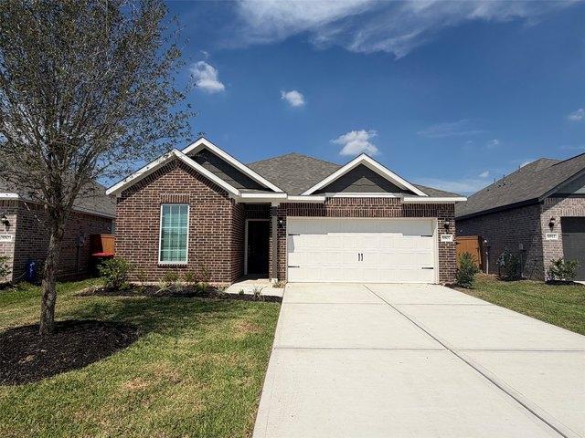 8807 New Jade Dr, Iowa Colony, TX 77583