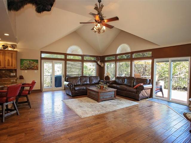880 Cliffs Drive # 2