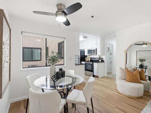 880 Fremont 729