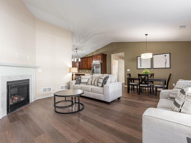 880 Fuller Lane