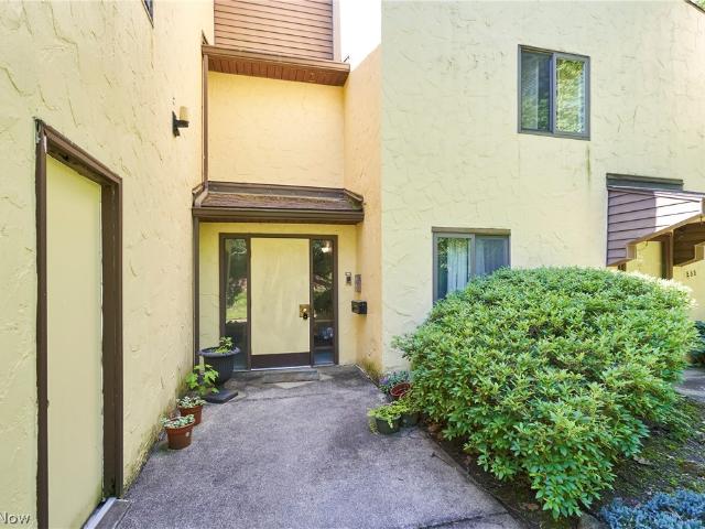 880 Hampton Ridge Drive