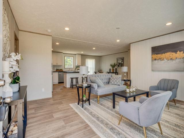 880 Maupin Road