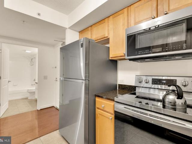 880 N Pollard Street # 801