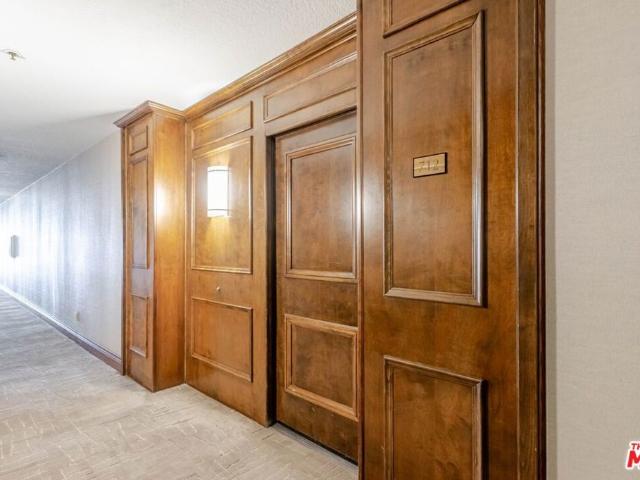 880 W 1st Street 712