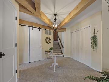 880 Windsor Dr, Unit J3