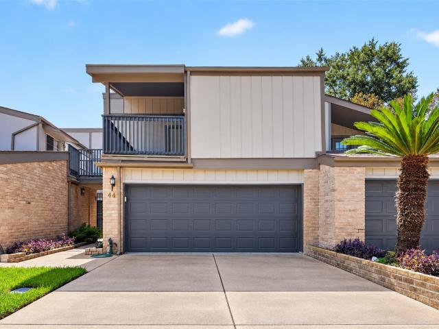 880 Tully Road 44