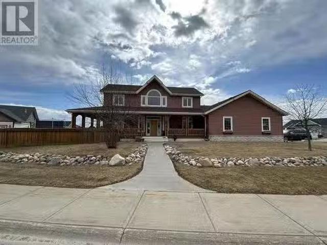 8815 111 Avenue, Fort St. John, BC, V1J 0A1 house for sale.