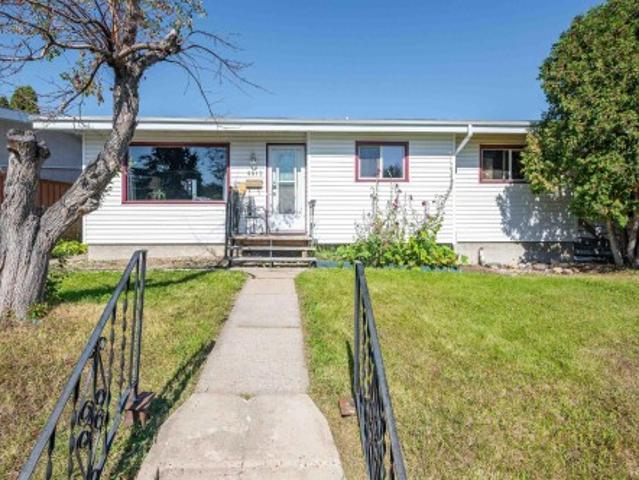8812 A Avenue Nw, Edmonton, AB, T5E 1S1 house for sale | Listing ID E4509 | Royal LePage