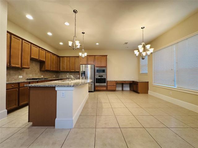 8812 Ashbloom Lane