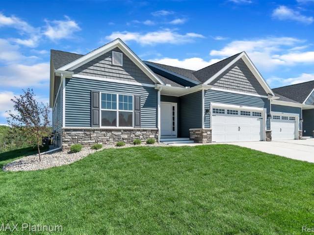 881 Oakwood Circle # 32