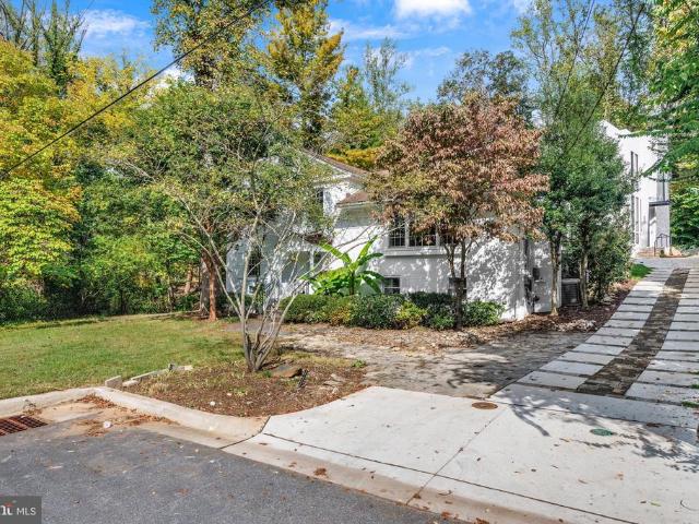 8829 Ridge Road