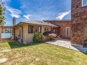 8829 SW Quartermaster Drive