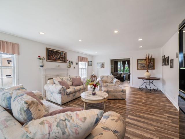8822 Central Park Avenue