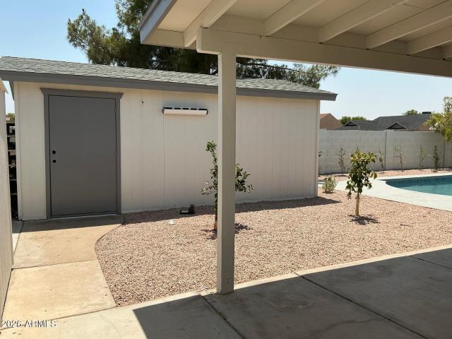 8837 w highland avenue