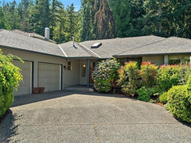 8832 Carmanah Terr, North Saanich, BC, V8L 5E9 house for sale | Listing ID 1046 | Royal LePage