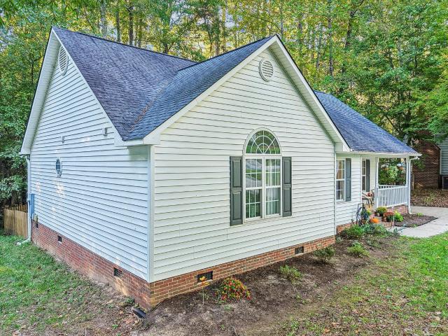 8832 Reigate Lane