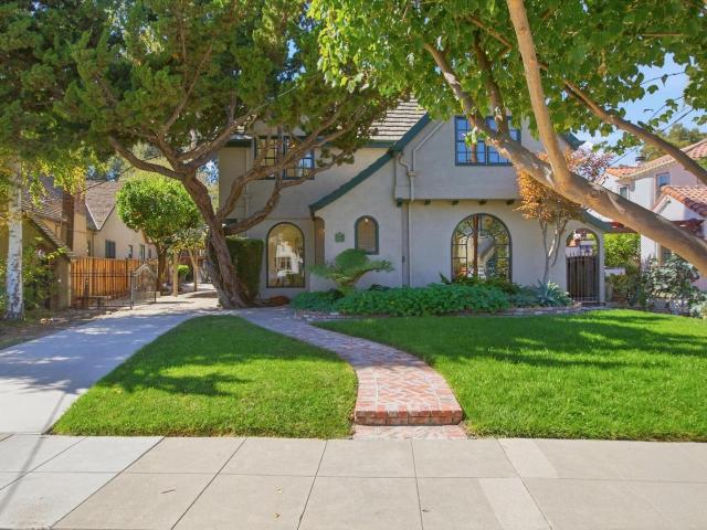 883 Riverside Drive