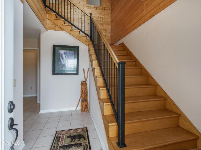 883 Village Road