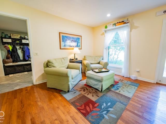 8852 Lesley Lane