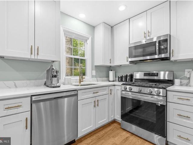 8853 Applecross Lane