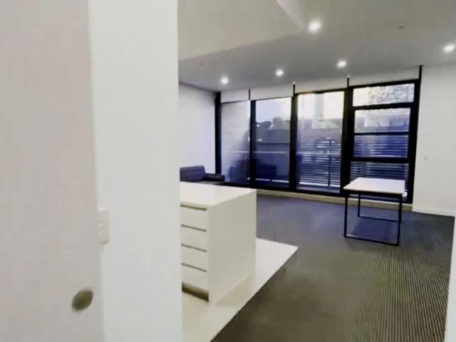 885 South Dowling, Sydney
