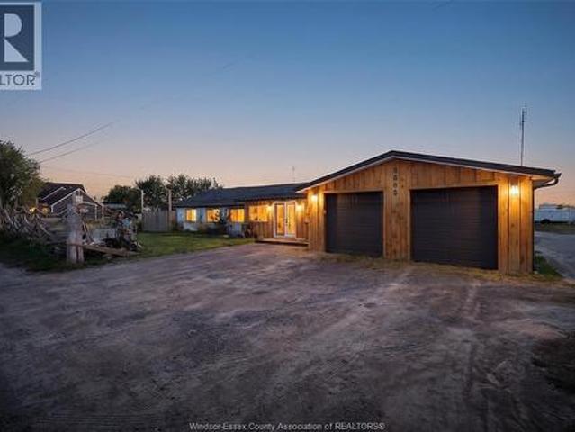8865 Howard Avenue, Lasalle, ON, N0R 1L0 house for sale | Listing ID 26022 | Royal LePage